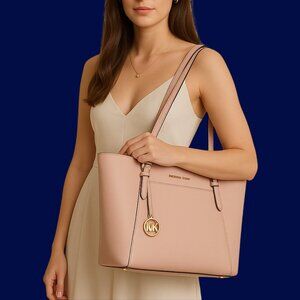 Michael Kors Jet Set Tote in Blush Pink Saffiano Leather – Gold Hardware